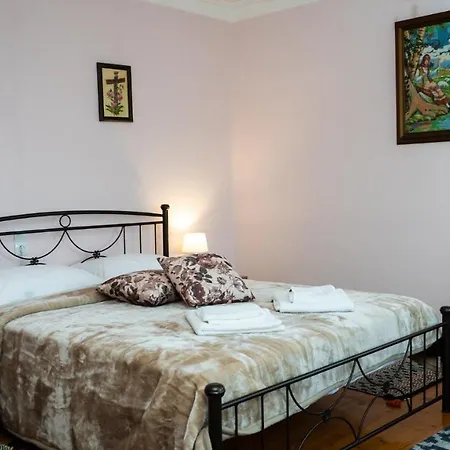 Fani's House Under Meteora Kasztráki