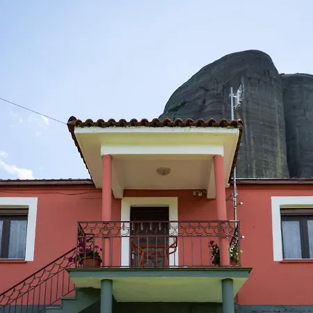 Fani's House Under Meteora