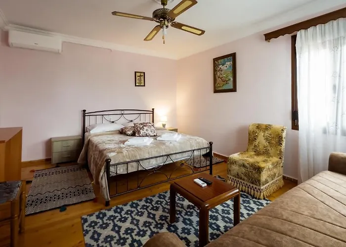 Apartman Fani's House Under Meteora *